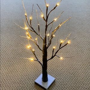 🎄24” LED Pre-Lit Twig Tree 🎄